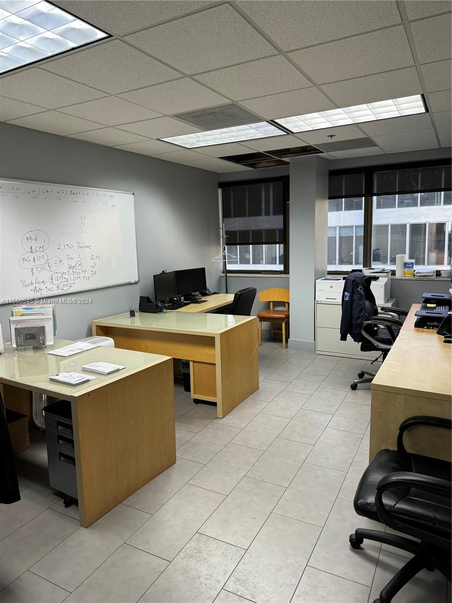 200 SE 1 ST PH12, Miami, Florida 33131, ,Commerciallease,For Rent,200 SE 1 ST PH12,A11500545