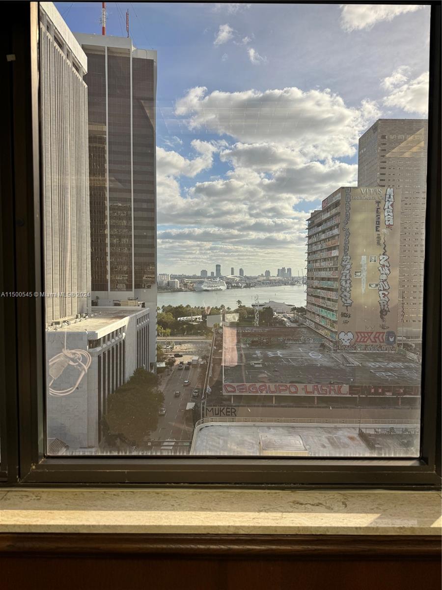 200 SE 1 ST PH12, Miami, Florida 33131, ,Commerciallease,For Rent,200 SE 1 ST PH12,A11500545