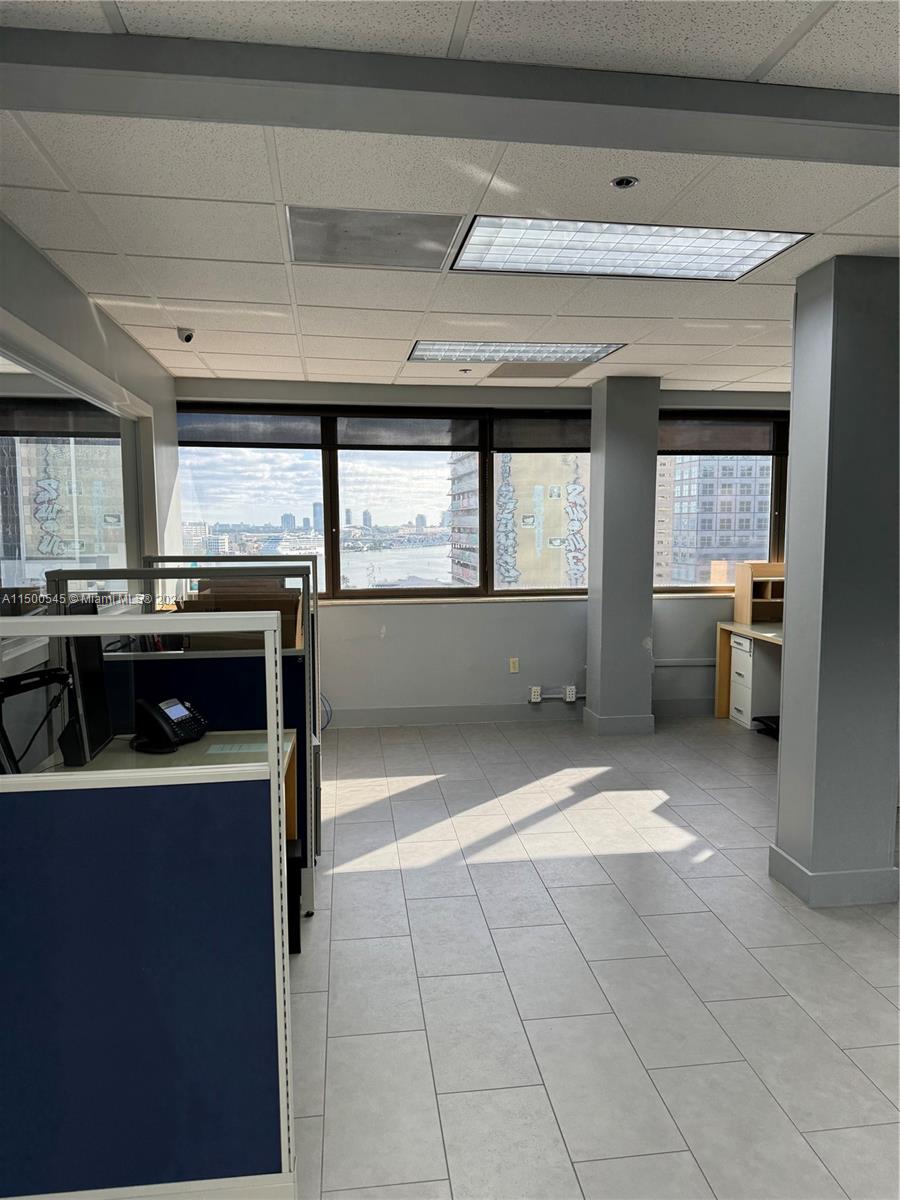 200 SE 1 ST PH12, Miami, Florida 33131, ,Commerciallease,For Rent,200 SE 1 ST PH12,A11500545