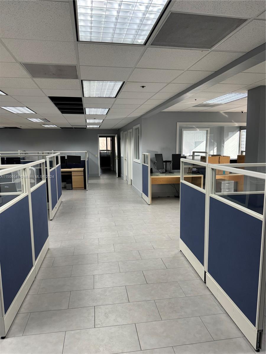 200 SE 1 ST PH12, Miami, Florida 33131, ,Commerciallease,For Rent,200 SE 1 ST PH12,A11500545
