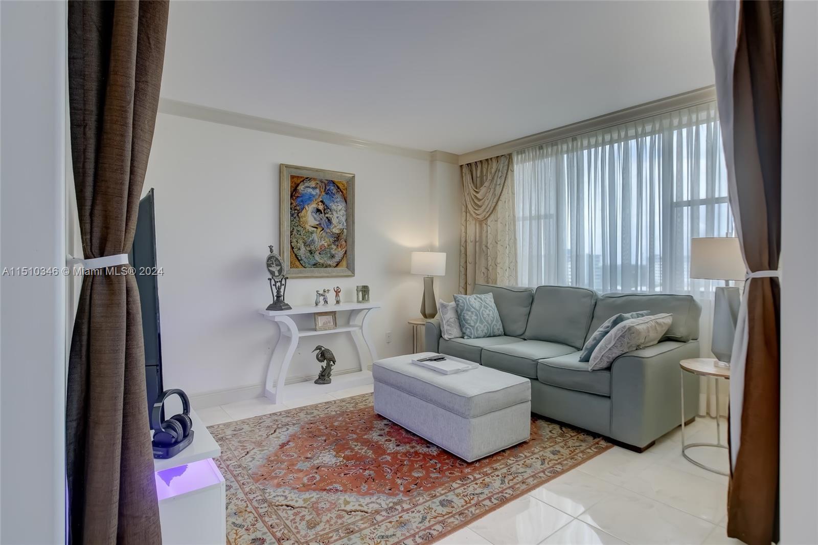 3850 Washington St 812, Hollywood, Florida 33021, 2 Bedrooms Bedrooms, ,2 BathroomsBathrooms,Residential,For Sale,3850 Washington St 812,A11510346