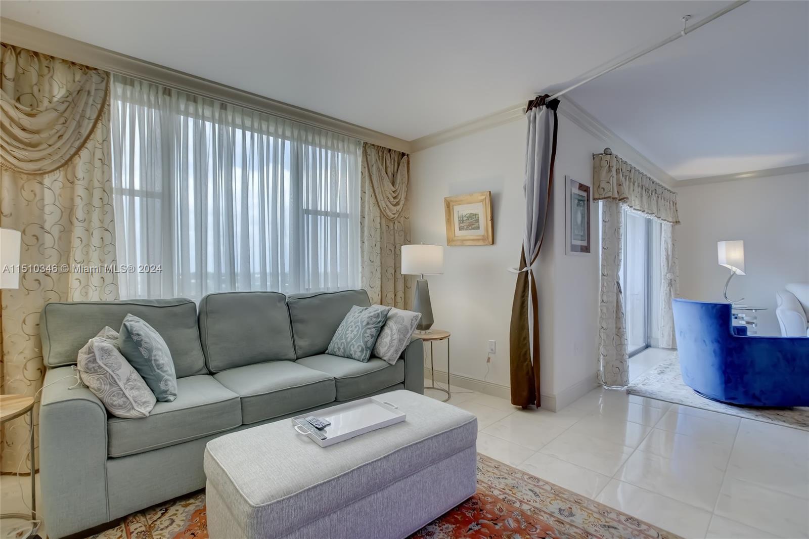 3850 Washington St 812, Hollywood, Florida 33021, 2 Bedrooms Bedrooms, ,2 BathroomsBathrooms,Residential,For Sale,3850 Washington St 812,A11510346
