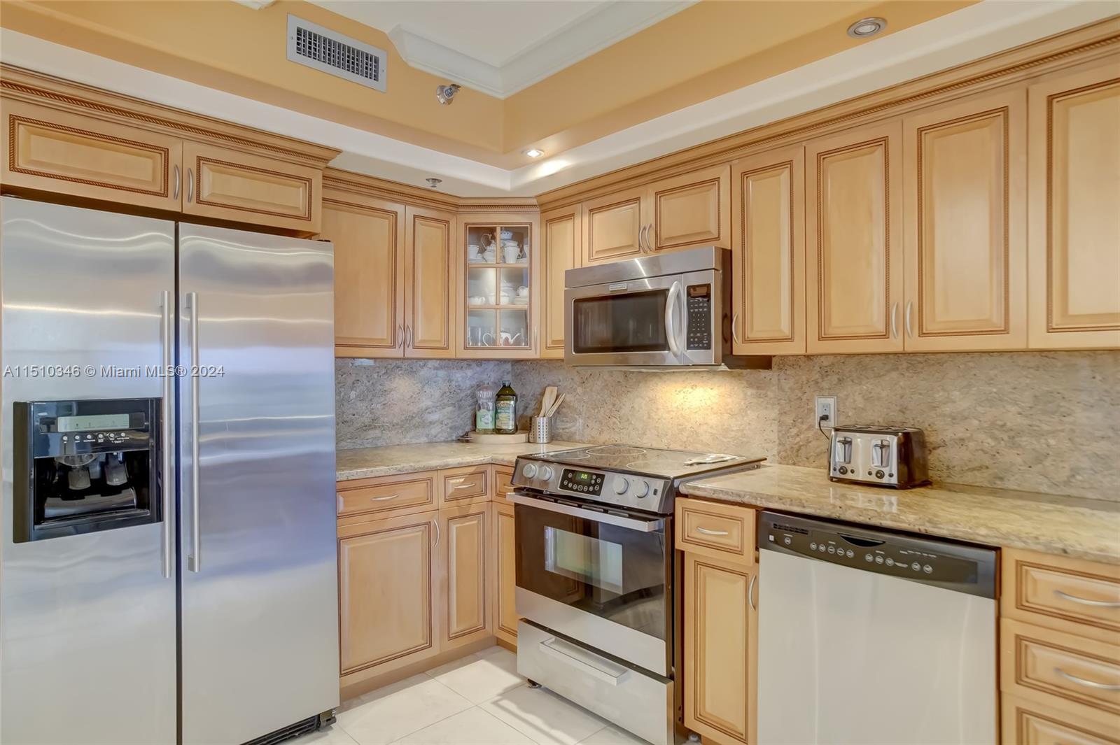 3850 Washington St 812, Hollywood, Florida 33021, 2 Bedrooms Bedrooms, ,2 BathroomsBathrooms,Residential,For Sale,3850 Washington St 812,A11510346