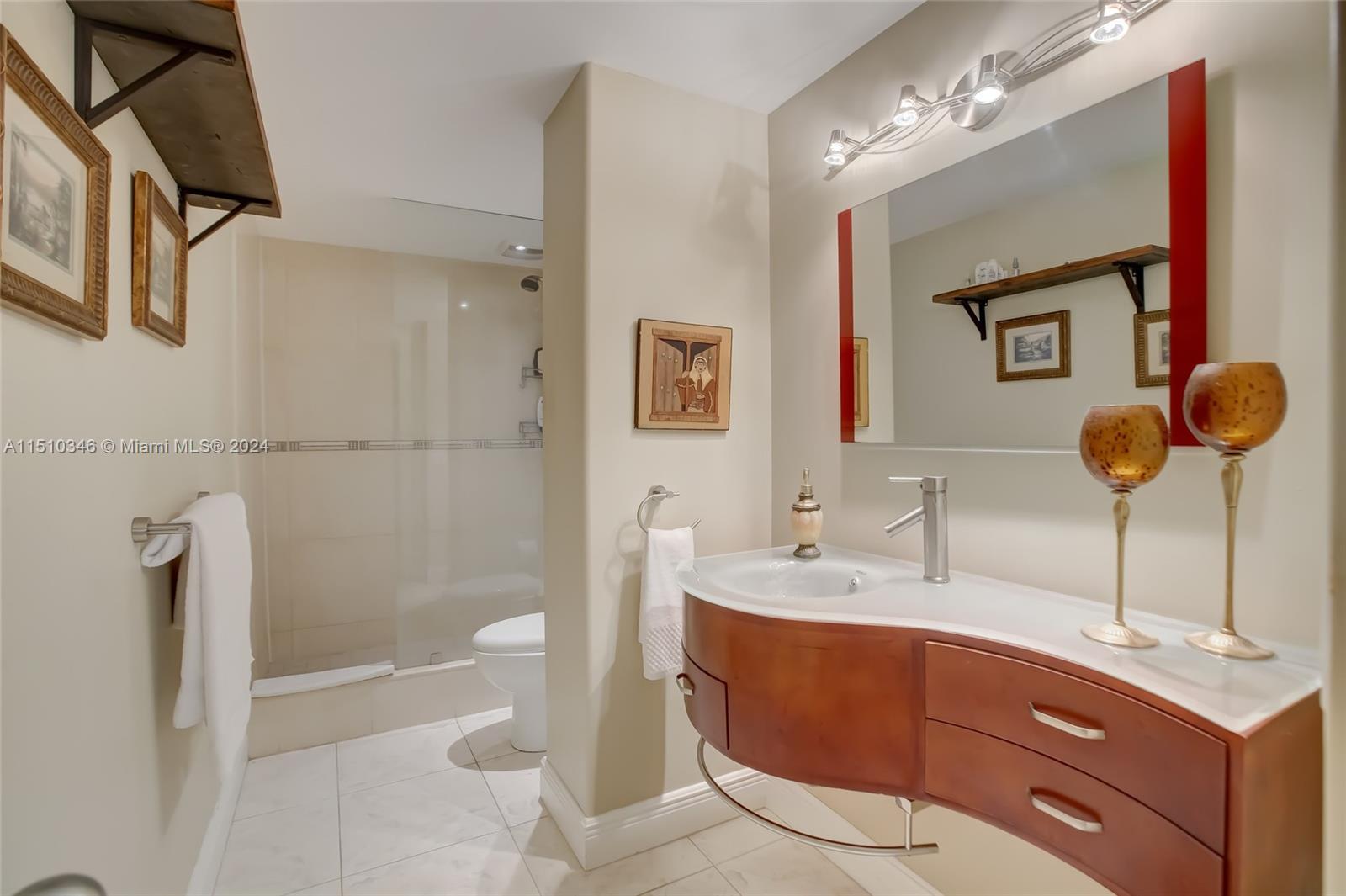 3850 Washington St 812, Hollywood, Florida 33021, 2 Bedrooms Bedrooms, ,2 BathroomsBathrooms,Residential,For Sale,3850 Washington St 812,A11510346