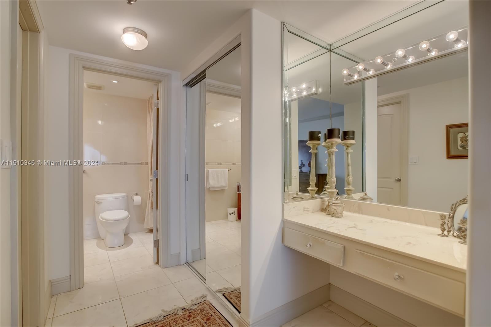 3850 Washington St 812, Hollywood, Florida 33021, 2 Bedrooms Bedrooms, ,2 BathroomsBathrooms,Residential,For Sale,3850 Washington St 812,A11510346
