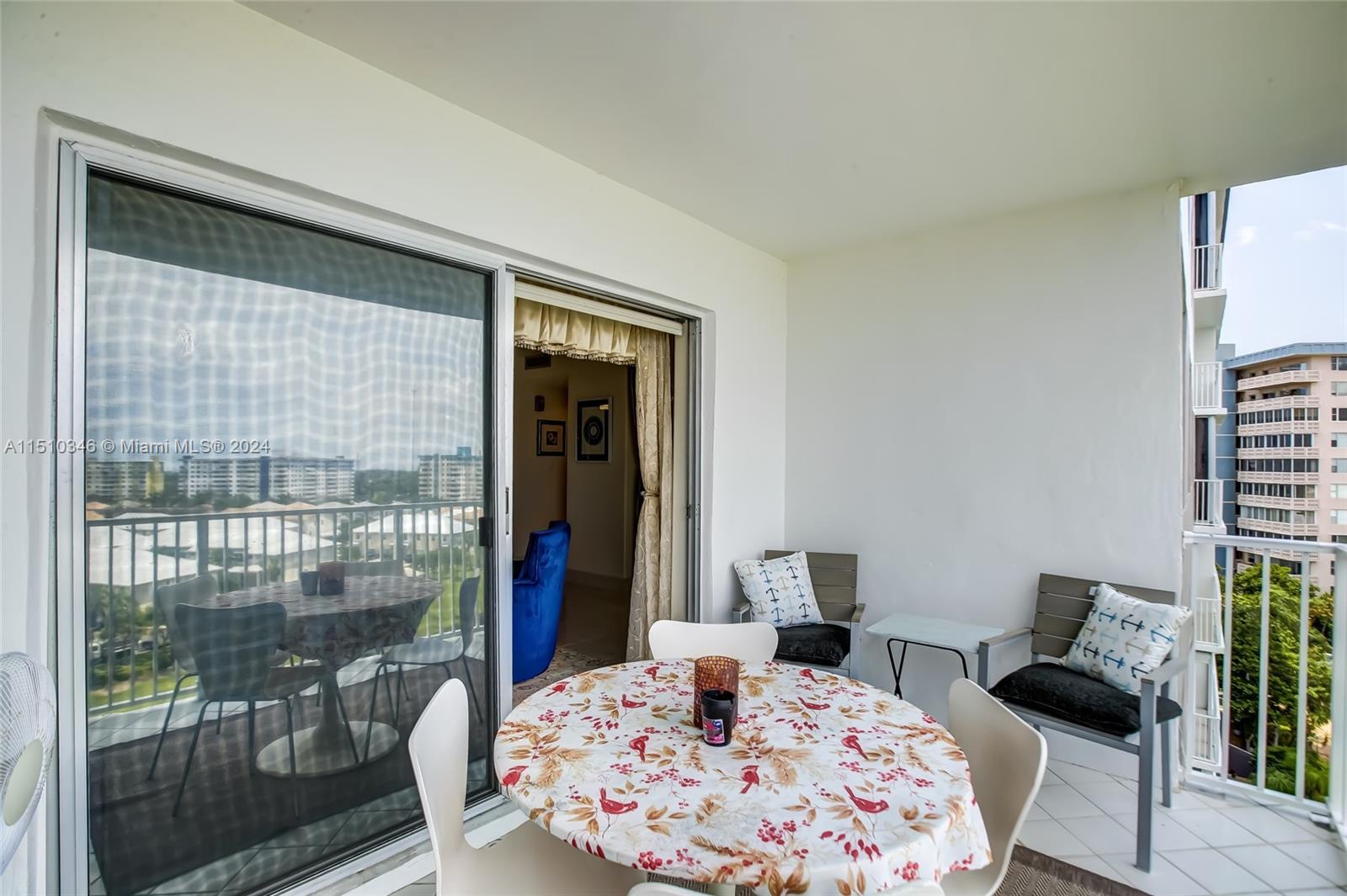 3850 Washington St 812, Hollywood, Florida 33021, 2 Bedrooms Bedrooms, ,2 BathroomsBathrooms,Residential,For Sale,3850 Washington St 812,A11510346