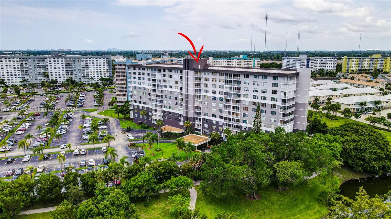 3850 Washington St 812, Hollywood, Florida 33021, 2 Bedrooms Bedrooms, ,2 BathroomsBathrooms,Residential,For Sale,3850 Washington St 812,A11510346