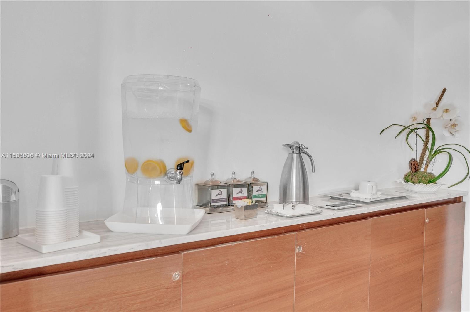 1040 Biscayne Blvd 3205, Miami, Florida 33132, 1 Bedroom Bedrooms, ,1 BathroomBathrooms,Residential,For Sale,1040 Biscayne Blvd 3205,A11506896