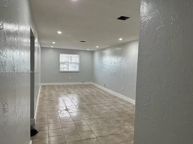4655 Palm Ave 326, Hialeah, Florida 33012, 2 Bedrooms Bedrooms, ,1 BathroomBathrooms,Residential,For Sale,4655 Palm Ave 326,A11510170