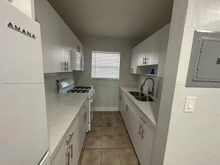 4655 Palm Ave 326, Hialeah, Florida 33012, 2 Bedrooms Bedrooms, ,1 BathroomBathrooms,Residential,For Sale,4655 Palm Ave 326,A11510170