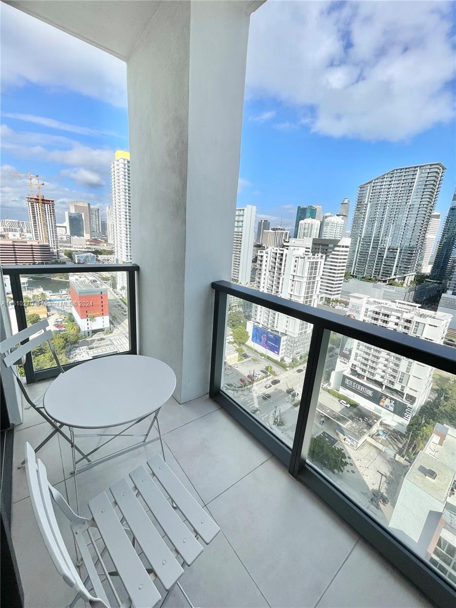 239 sw 9th st PH2304, Miami, Florida 33130, 2 Bedrooms Bedrooms, ,2 BathroomsBathrooms,Residentiallease,For Rent,239 sw 9th st PH2304,A11510270