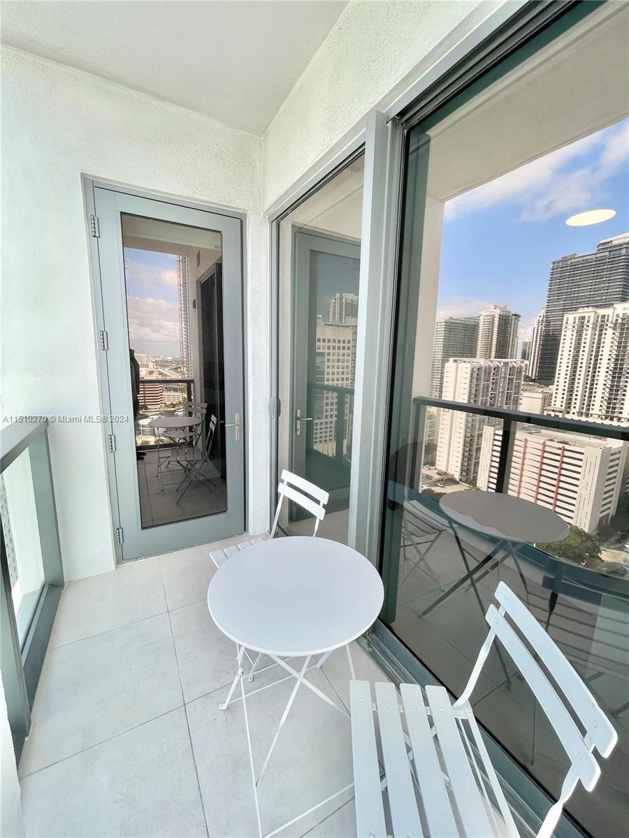239 sw 9th st PH2304, Miami, Florida 33130, 2 Bedrooms Bedrooms, ,2 BathroomsBathrooms,Residentiallease,For Rent,239 sw 9th st PH2304,A11510270