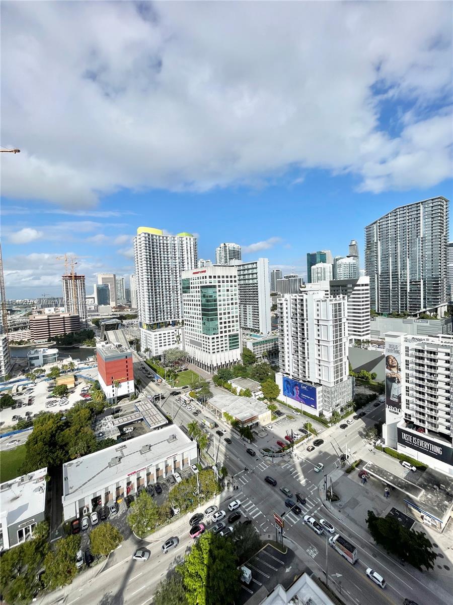 239 sw 9th st PH2304, Miami, Florida 33130, 2 Bedrooms Bedrooms, ,2 BathroomsBathrooms,Residentiallease,For Rent,239 sw 9th st PH2304,A11510270