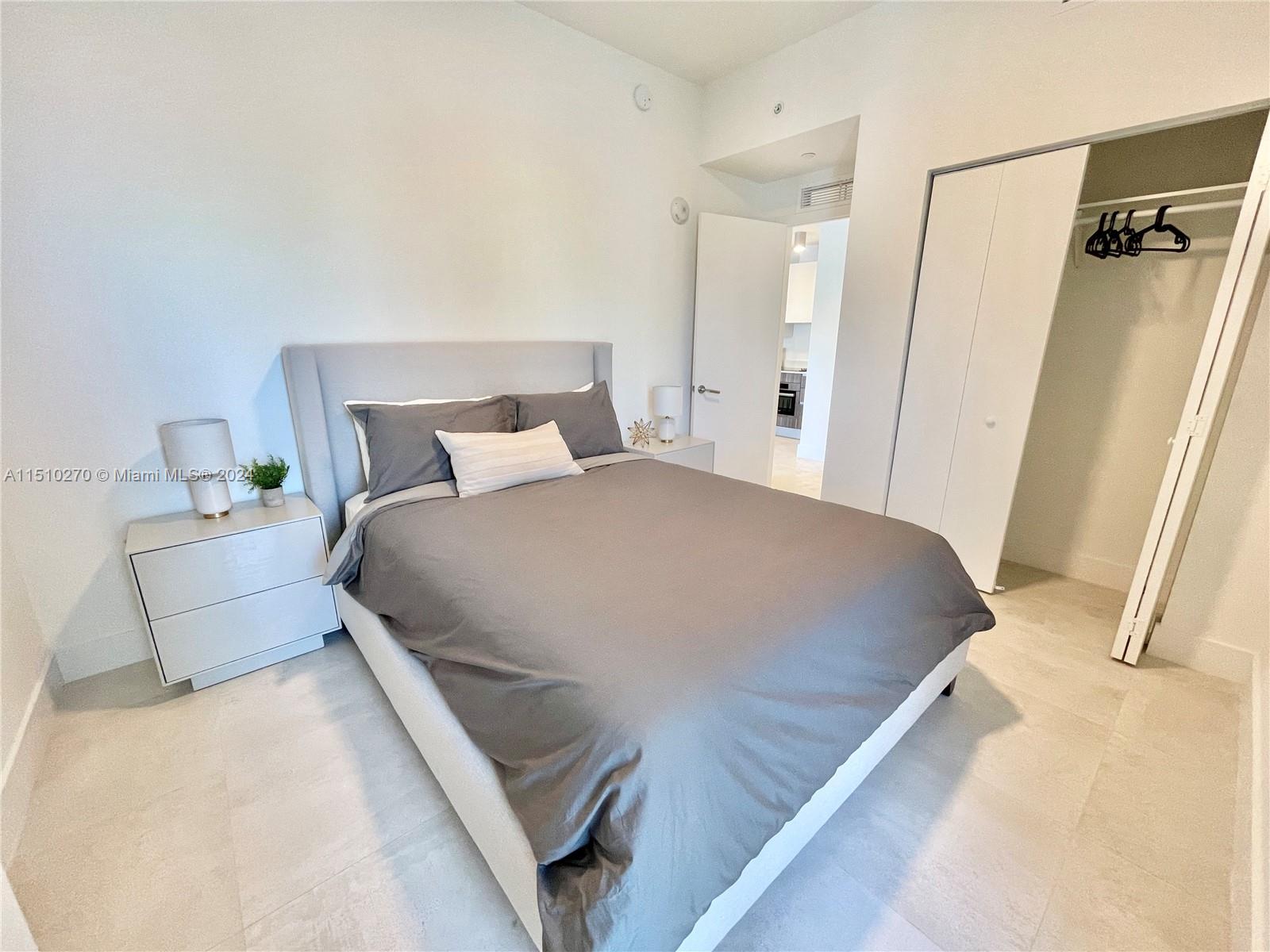 239 sw 9th st PH2304, Miami, Florida 33130, 2 Bedrooms Bedrooms, ,2 BathroomsBathrooms,Residentiallease,For Rent,239 sw 9th st PH2304,A11510270