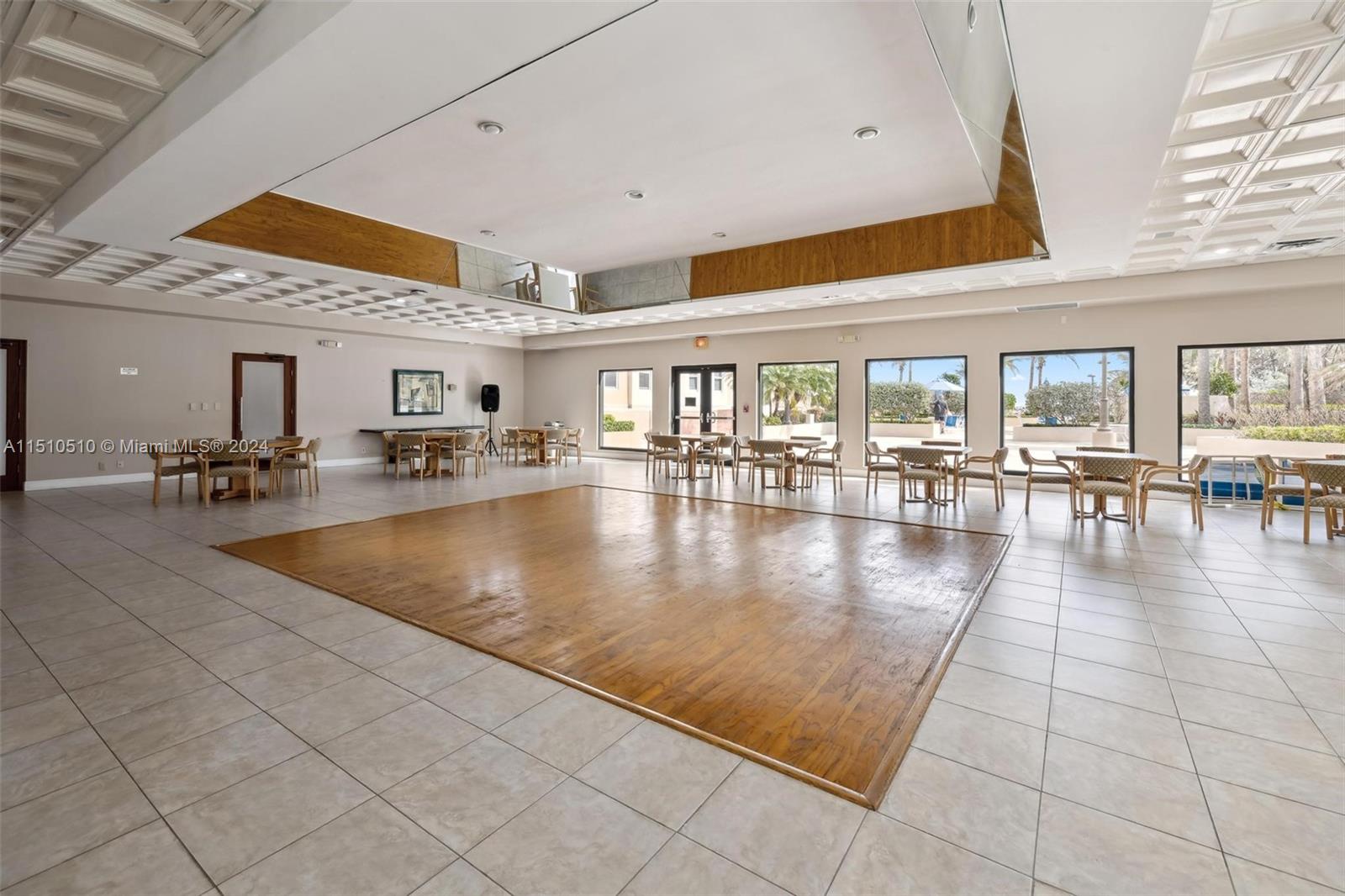 1920 S Ocean Dr 20D, Hallandale Beach, Florida 33009, 2 Bedrooms Bedrooms, ,2 BathroomsBathrooms,Residential,For Sale,1920 S Ocean Dr 20D,A11510510
