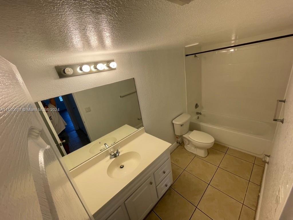 5000 NW 79th Ave 206, Doral, Florida 33166, 1 Bedroom Bedrooms, ,1 BathroomBathrooms,Residential,For Sale,5000 NW 79th Ave 206,A11510617