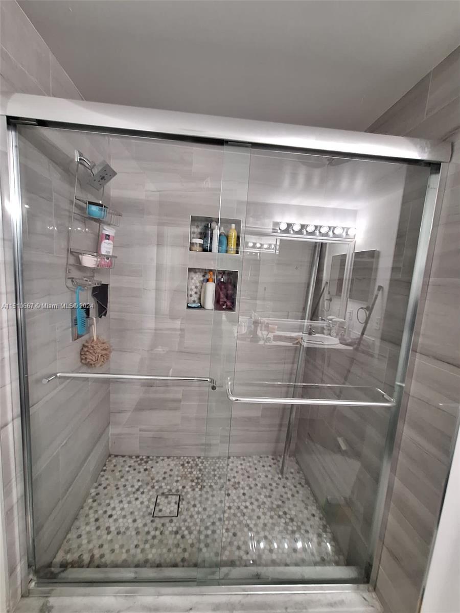 5077 NW 7th St TS2 (1702), Miami, Florida 33126, 3 Bedrooms Bedrooms, 6 Rooms Rooms,2 BathroomsBathrooms,Residential,For Sale,5077 NW 7th St TS2 (1702),A11510667