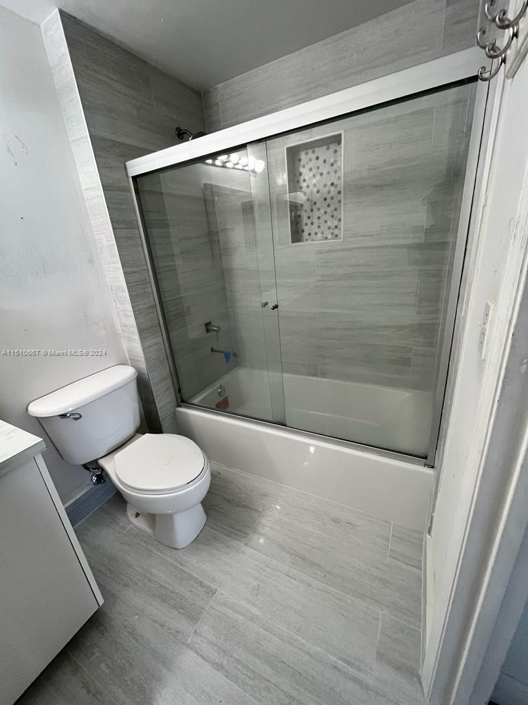 5077 NW 7th St TS2 (1702), Miami, Florida 33126, 3 Bedrooms Bedrooms, 6 Rooms Rooms,2 BathroomsBathrooms,Residential,For Sale,5077 NW 7th St TS2 (1702),A11510667