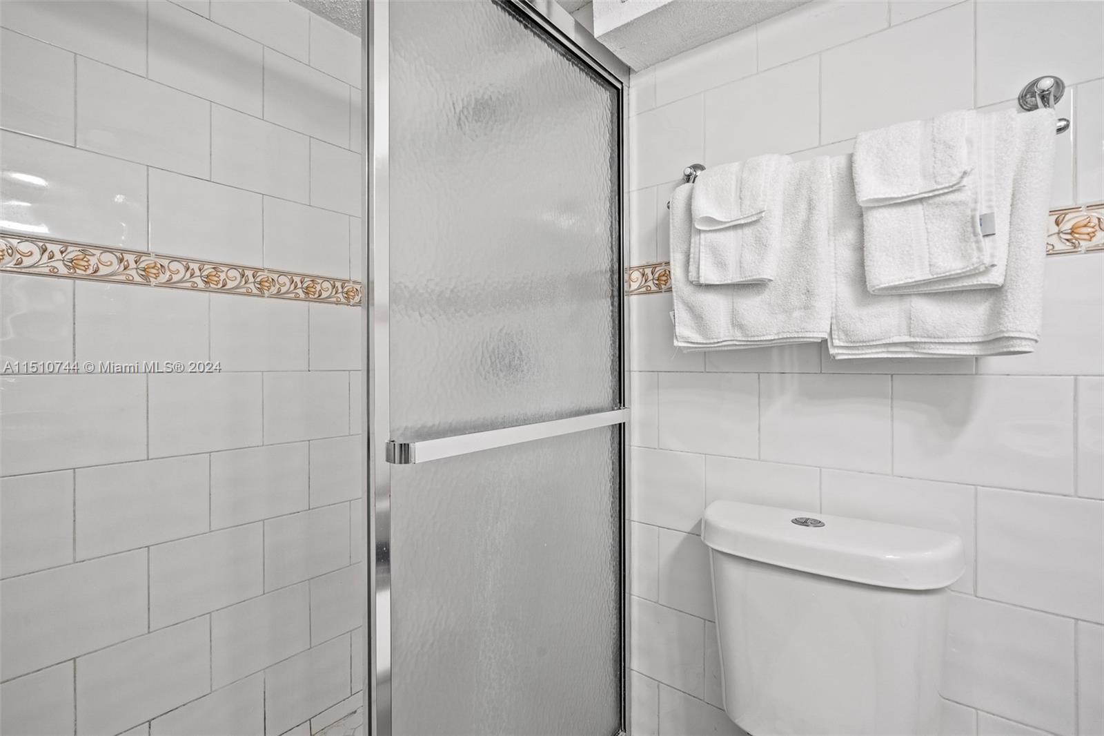 18780 Lenaire Dr, Cutler Bay, Florida 33157, 3 Bedrooms Bedrooms, ,3 BathroomsBathrooms,Residential,For Sale,18780 Lenaire Dr,A11510744