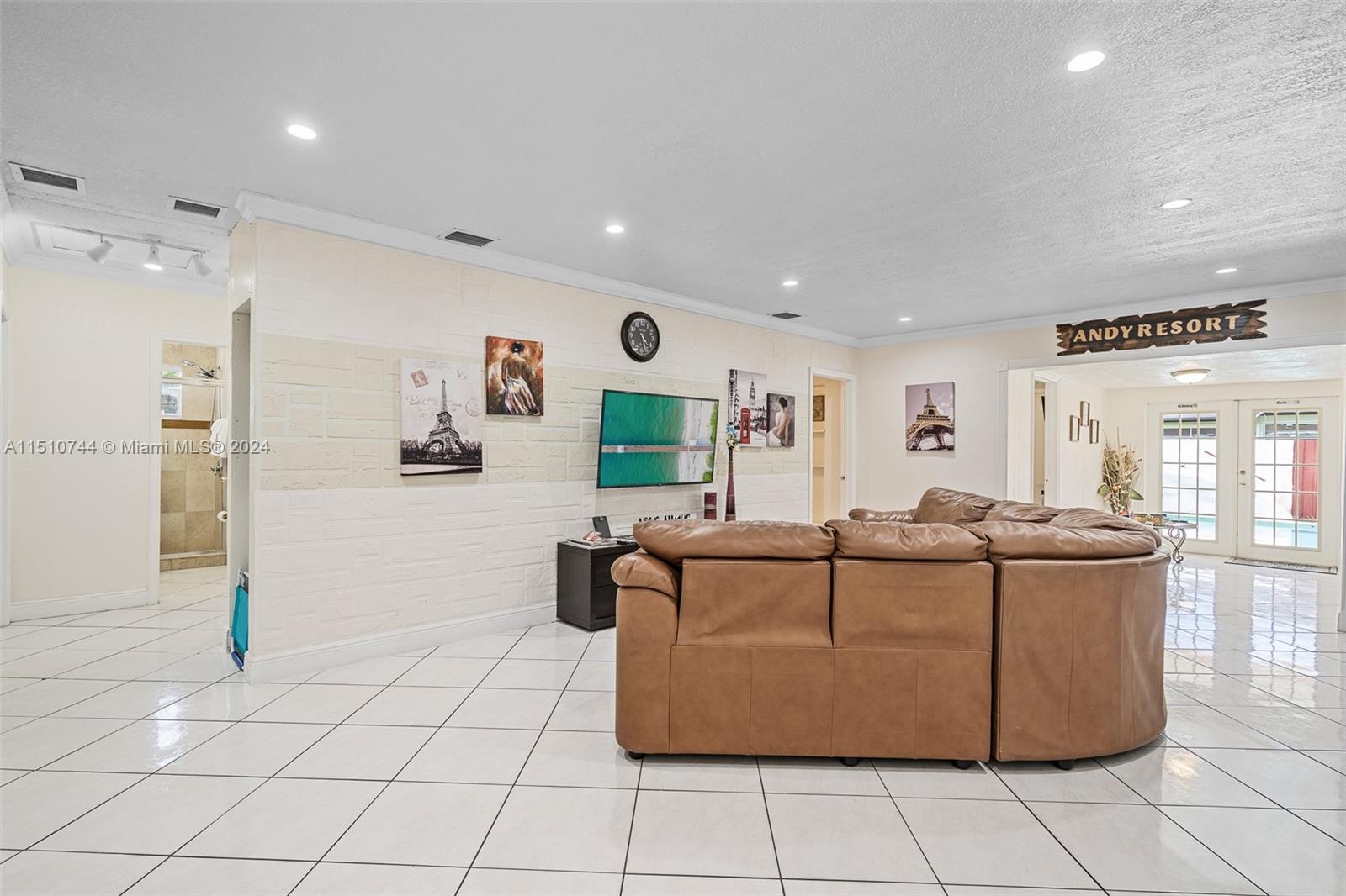 18780 Lenaire Dr, Cutler Bay, Florida 33157, 3 Bedrooms Bedrooms, ,3 BathroomsBathrooms,Residential,For Sale,18780 Lenaire Dr,A11510744
