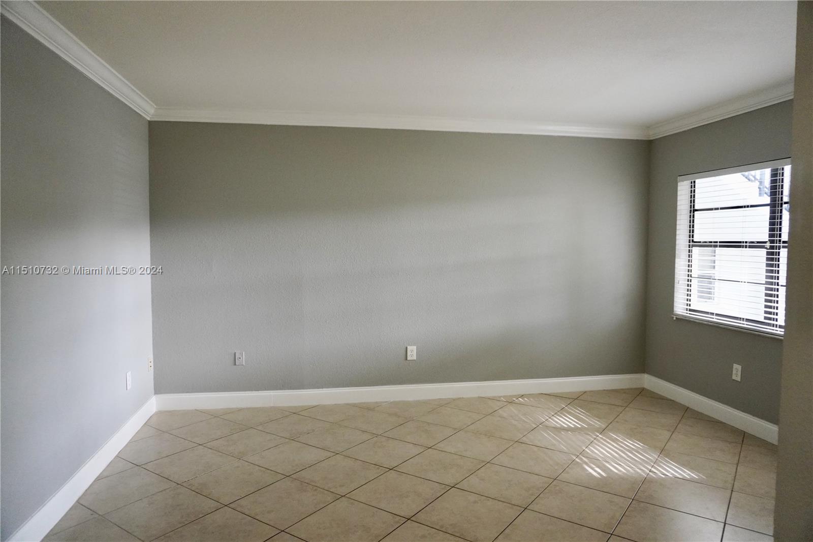 1925 Madison St 4, Hollywood, Florida 33020, 1 Bedroom Bedrooms, ,1 BathroomBathrooms,Residential,For Sale,1925 Madison St 4,A11510732