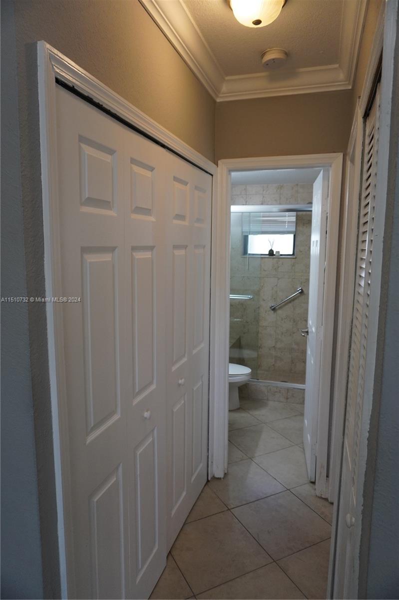 1925 Madison St 4, Hollywood, Florida 33020, 1 Bedroom Bedrooms, ,1 BathroomBathrooms,Residential,For Sale,1925 Madison St 4,A11510732