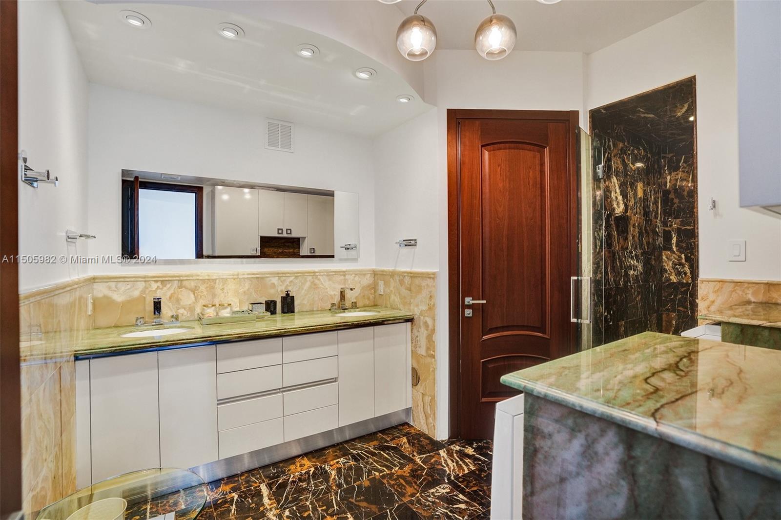 18201 Collins Ave 3809, Sunny Isles Beach, Florida 33160, 2 Bedrooms Bedrooms, ,2 BathroomsBathrooms,Residential,For Sale,18201 Collins Ave 3809,A11505982