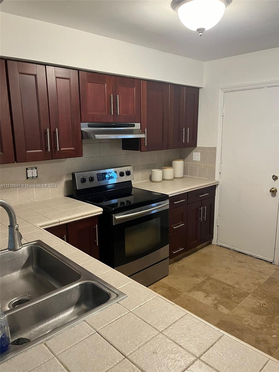 1400 NE 191st St 310, Miami, Florida 33179, 1 Bedroom Bedrooms, ,1 BathroomBathrooms,Residential,For Sale,1400 NE 191st St 310,A11510941