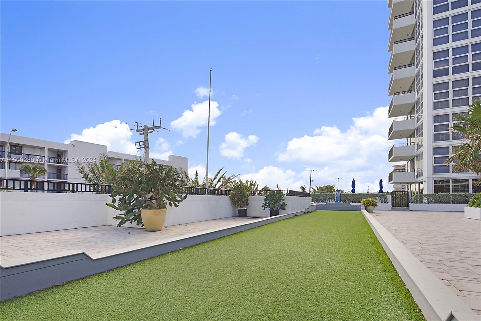 525 N Ocean Blvd 1125, Pompano Beach, Florida 33062, 2 Bedrooms Bedrooms, ,2 BathroomsBathrooms,Residentiallease,For Rent,525 N Ocean Blvd 1125,A11506286