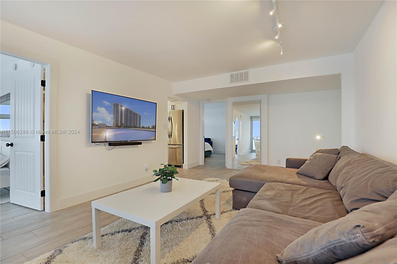 525 N Ocean Blvd 1125, Pompano Beach, Florida 33062, 2 Bedrooms Bedrooms, ,2 BathroomsBathrooms,Residentiallease,For Rent,525 N Ocean Blvd 1125,A11506286