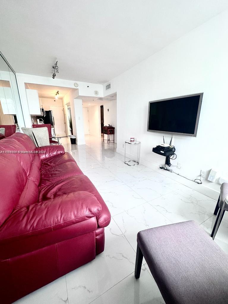 100 Lincoln Rd 1526, Miami Beach, Florida 33139, 1 Bedroom Bedrooms, ,1 BathroomBathrooms,Residentiallease,For Rent,100 Lincoln Rd 1526,A11511054