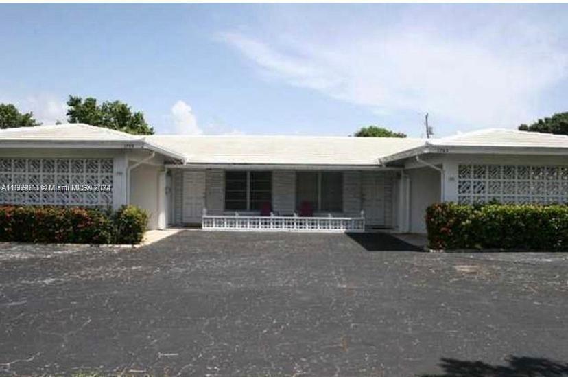 1759-1764 NE 45th St, Oakland Park, Florida 33334, ,Residentialincome,For Sale,1759-1764 NE 45th St,A11509853