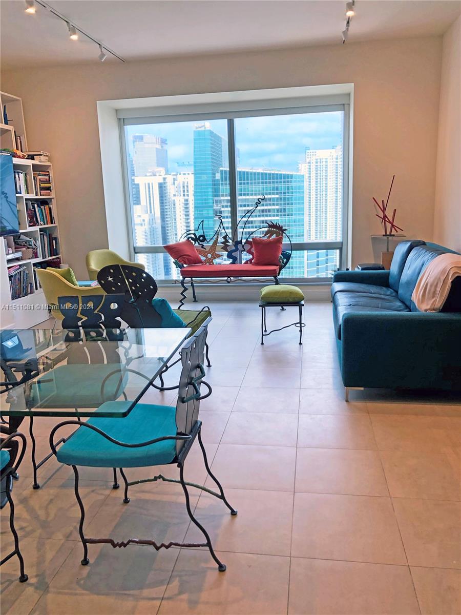 1425 Brickell Ave 42D, Miami, Florida 33131, 1 Bedroom Bedrooms, ,1 BathroomBathrooms,Residentiallease,For Rent,1425 Brickell Ave 42D,A11511081