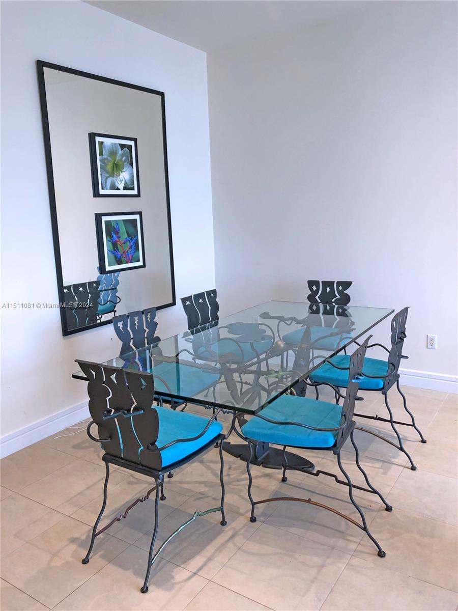 1425 Brickell Ave 42D, Miami, Florida 33131, 1 Bedroom Bedrooms, ,1 BathroomBathrooms,Residentiallease,For Rent,1425 Brickell Ave 42D,A11511081