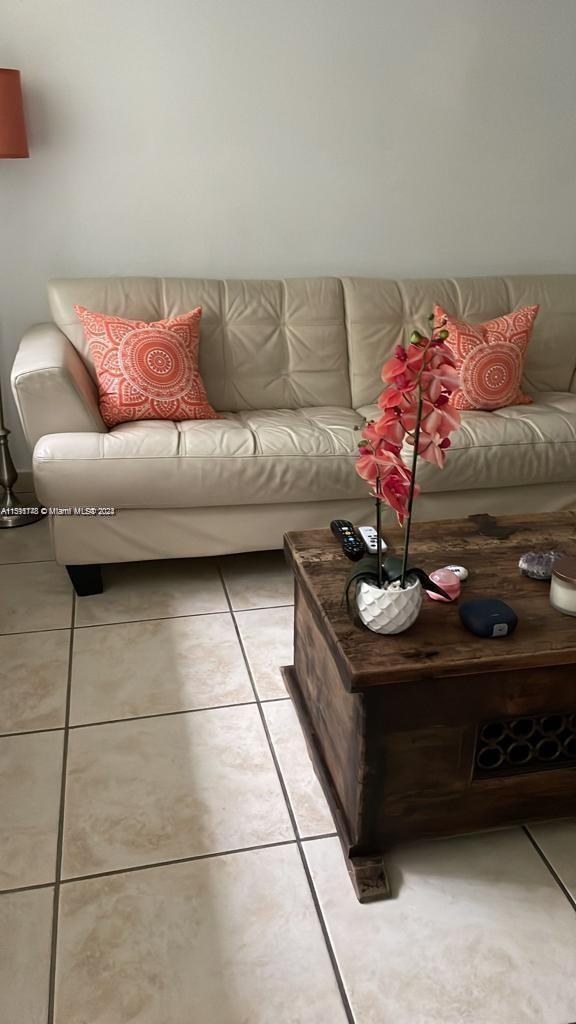 655 Meridian Ave 23, Miami Beach, Florida 33139, ,1 BathroomBathrooms,Residential,For Sale,655 Meridian Ave 23,A11511148