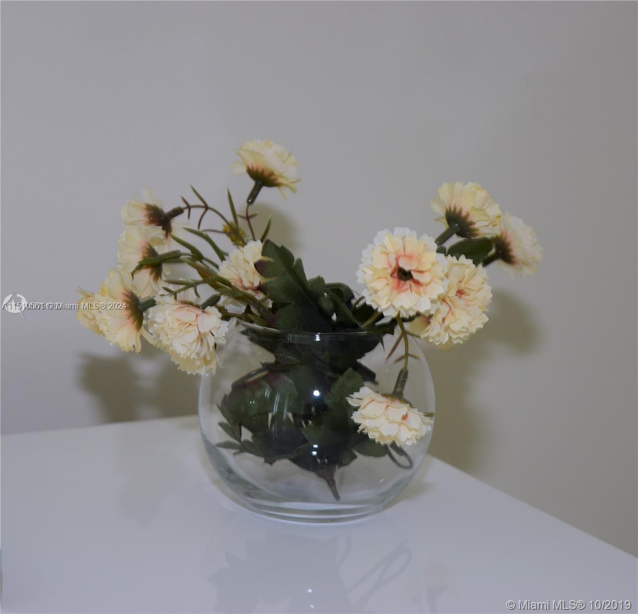10275 Collins Ave 521, Bal Harbour, Florida 33154, 2 Bedrooms Bedrooms, ,2 BathroomsBathrooms,Residentiallease,For Rent,10275 Collins Ave 521,A11510561