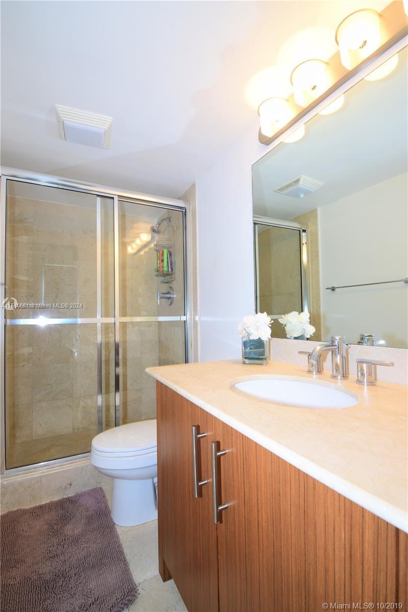 10275 Collins Ave 521, Bal Harbour, Florida 33154, 2 Bedrooms Bedrooms, ,2 BathroomsBathrooms,Residentiallease,For Rent,10275 Collins Ave 521,A11510561