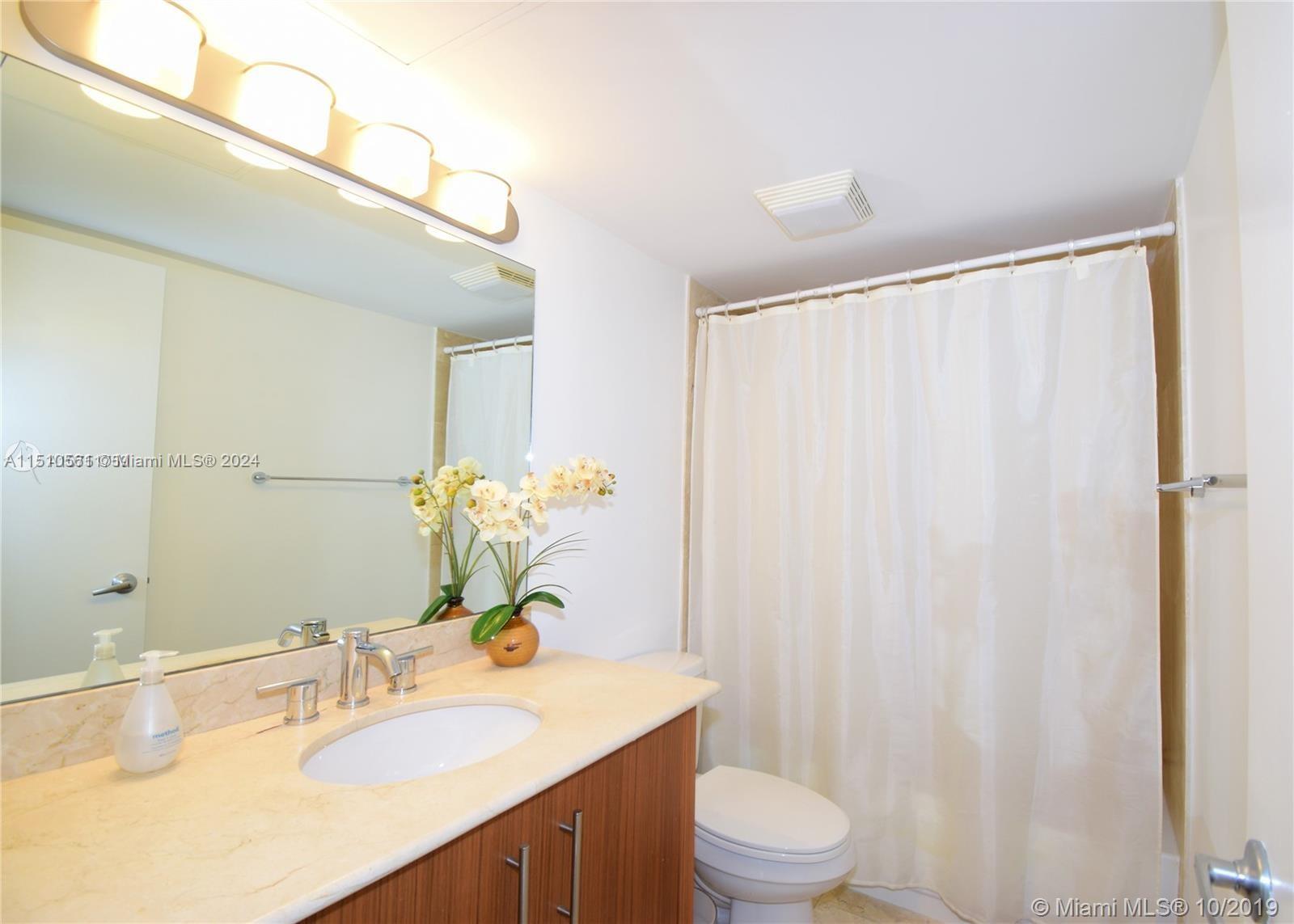 10275 Collins Ave 521, Bal Harbour, Florida 33154, 2 Bedrooms Bedrooms, ,2 BathroomsBathrooms,Residentiallease,For Rent,10275 Collins Ave 521,A11510561