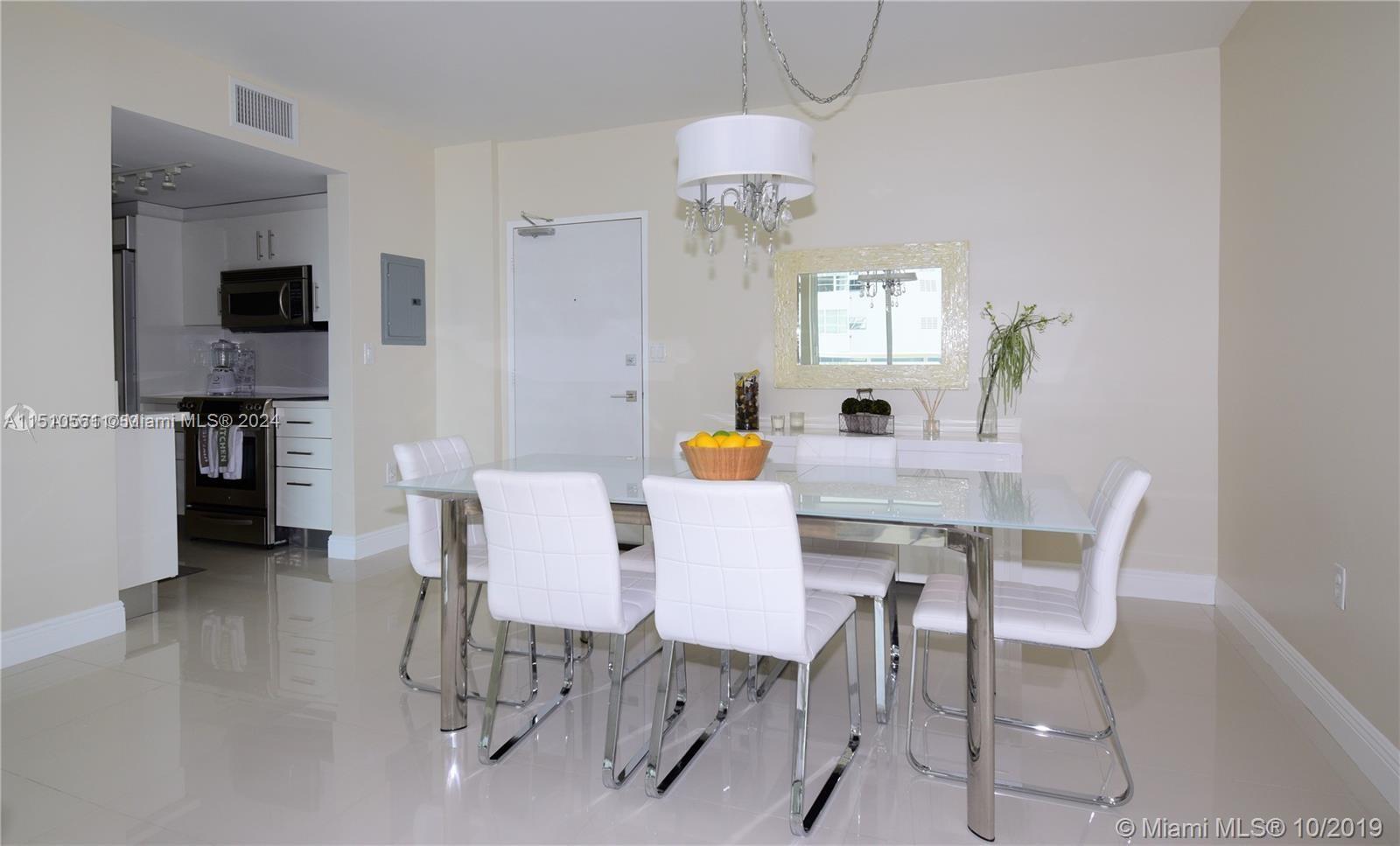 10275 Collins Ave 521, Bal Harbour, Florida 33154, 2 Bedrooms Bedrooms, ,2 BathroomsBathrooms,Residentiallease,For Rent,10275 Collins Ave 521,A11510561