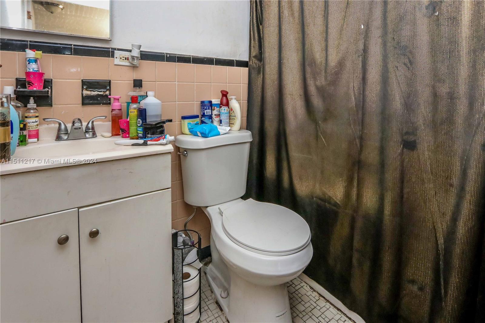 2239 NW 87th St, Miami, Florida 33147, ,Commercialsale,For Sale,2239 NW 87th St,A11511217