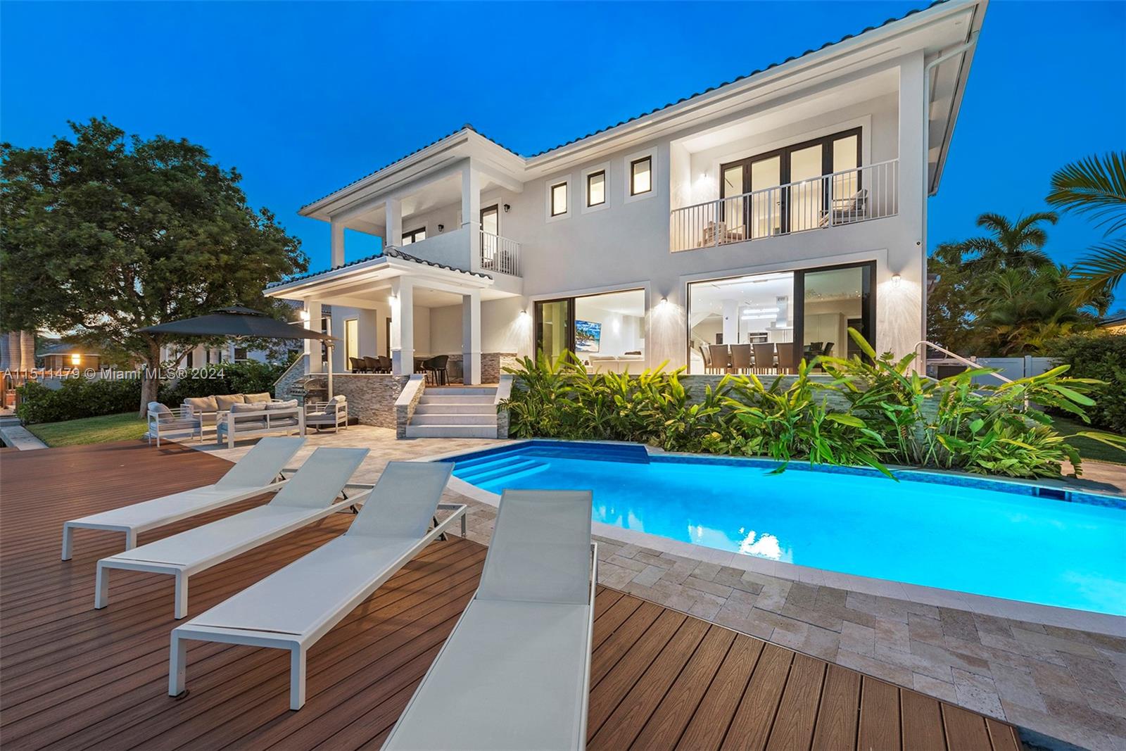 850 Washington St, Hollywood, Florida 33019, 5 Bedrooms Bedrooms, ,5 BathroomsBathrooms,Residentiallease,For Rent,850 Washington St,A11511479