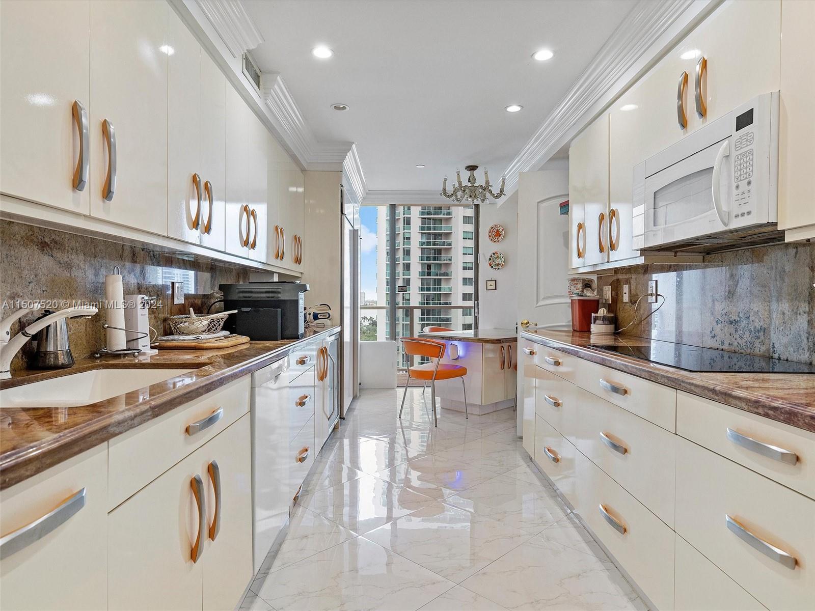 19500 Turnberry Way 9D, Aventura, Florida 33180, 2 Bedrooms Bedrooms, ,2 BathroomsBathrooms,Residential,For Sale,19500 Turnberry Way 9D,A11507520