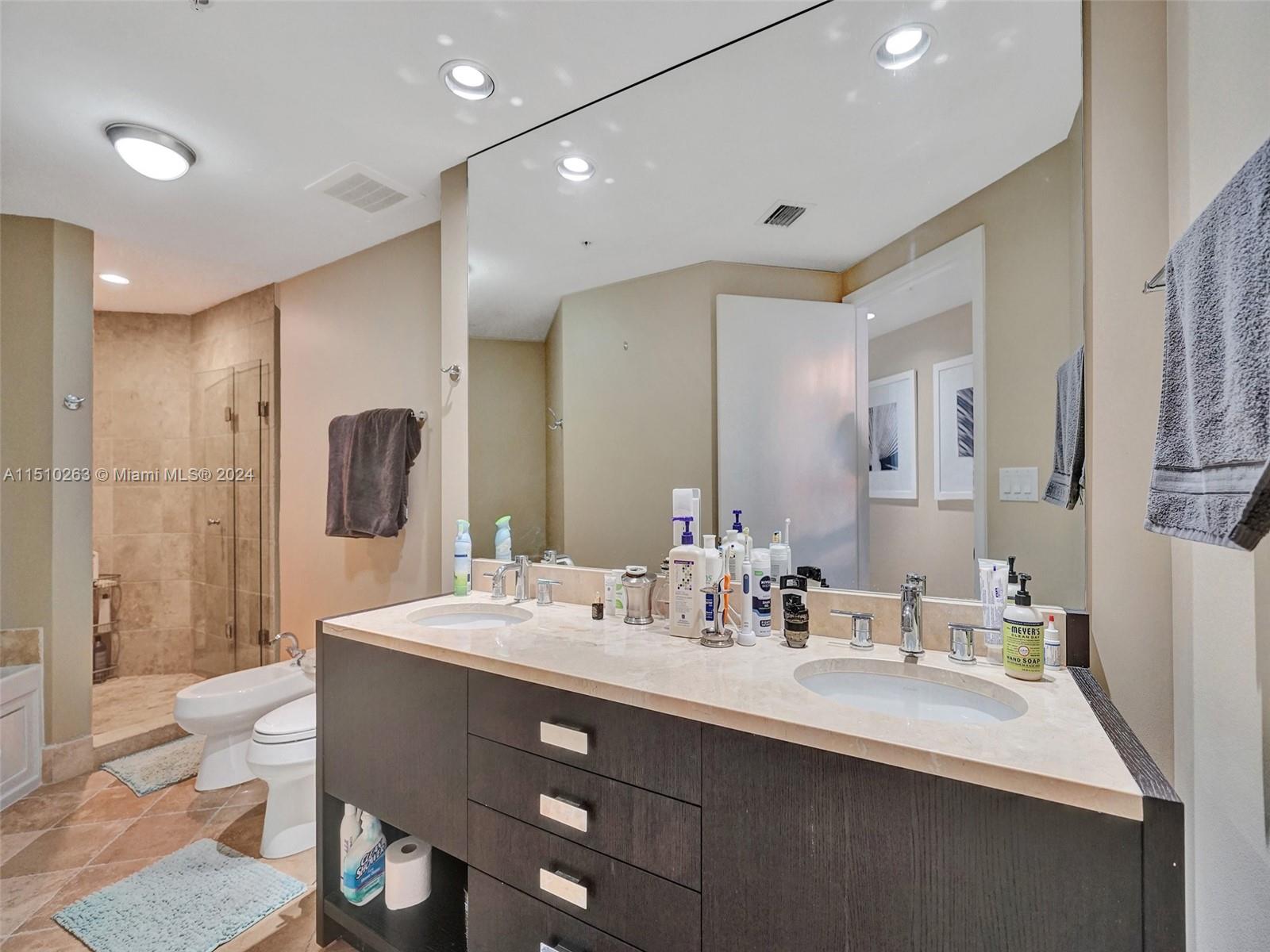 18201 Collins Ave 1401A, Sunny Isles Beach, Florida 33160, 2 Bedrooms Bedrooms, ,2 BathroomsBathrooms,Residential,For Sale,18201 Collins Ave 1401A,A11510263