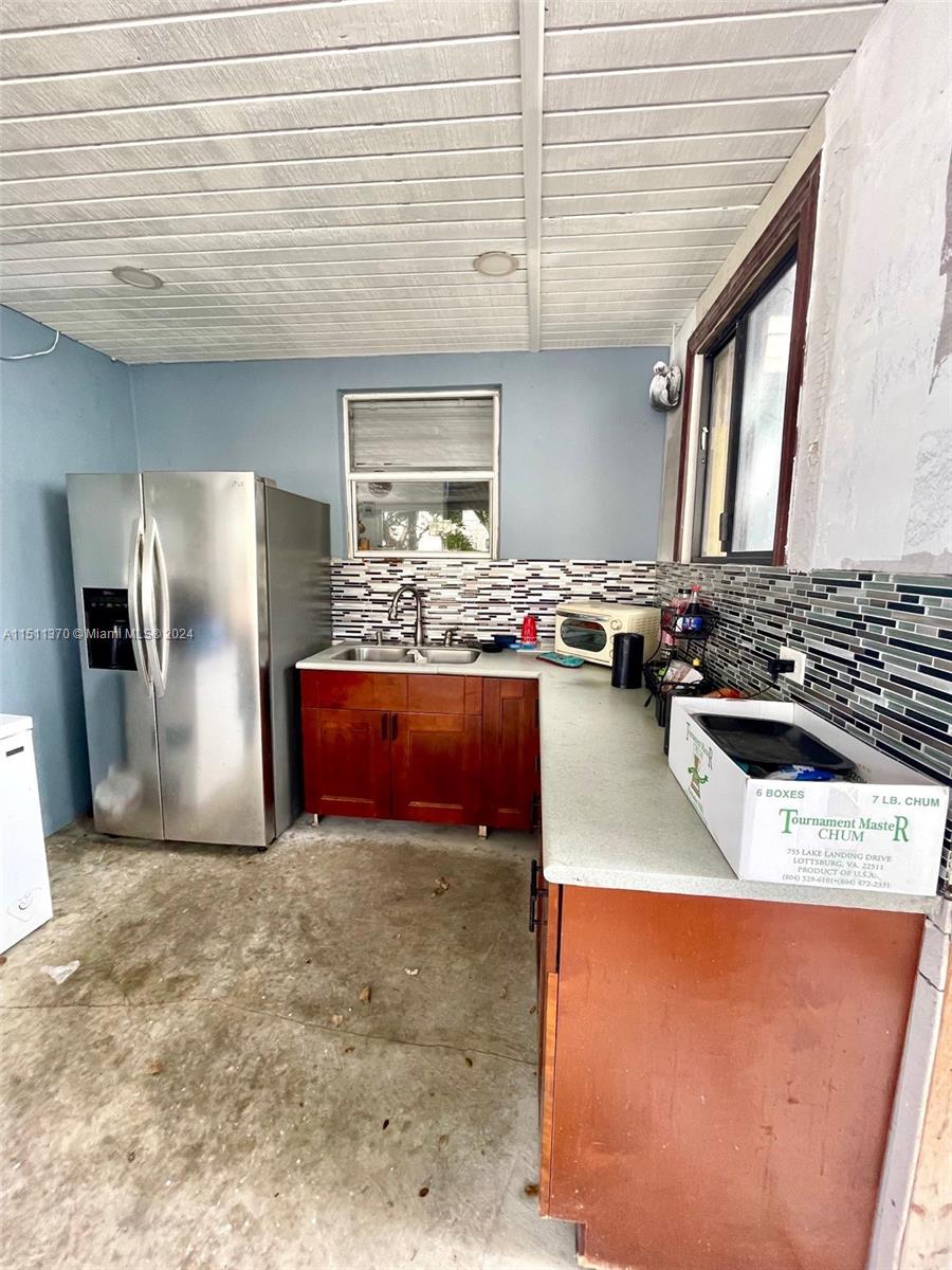 6019 SW 27th St, Miramar, Florida 33023, 4 Bedrooms Bedrooms, ,3 BathroomsBathrooms,Residential,For Sale,6019 SW 27th St,A11511370
