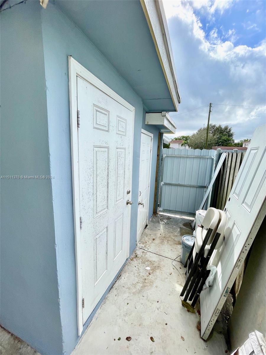 6019 SW 27th St, Miramar, Florida 33023, 4 Bedrooms Bedrooms, ,3 BathroomsBathrooms,Residential,For Sale,6019 SW 27th St,A11511370