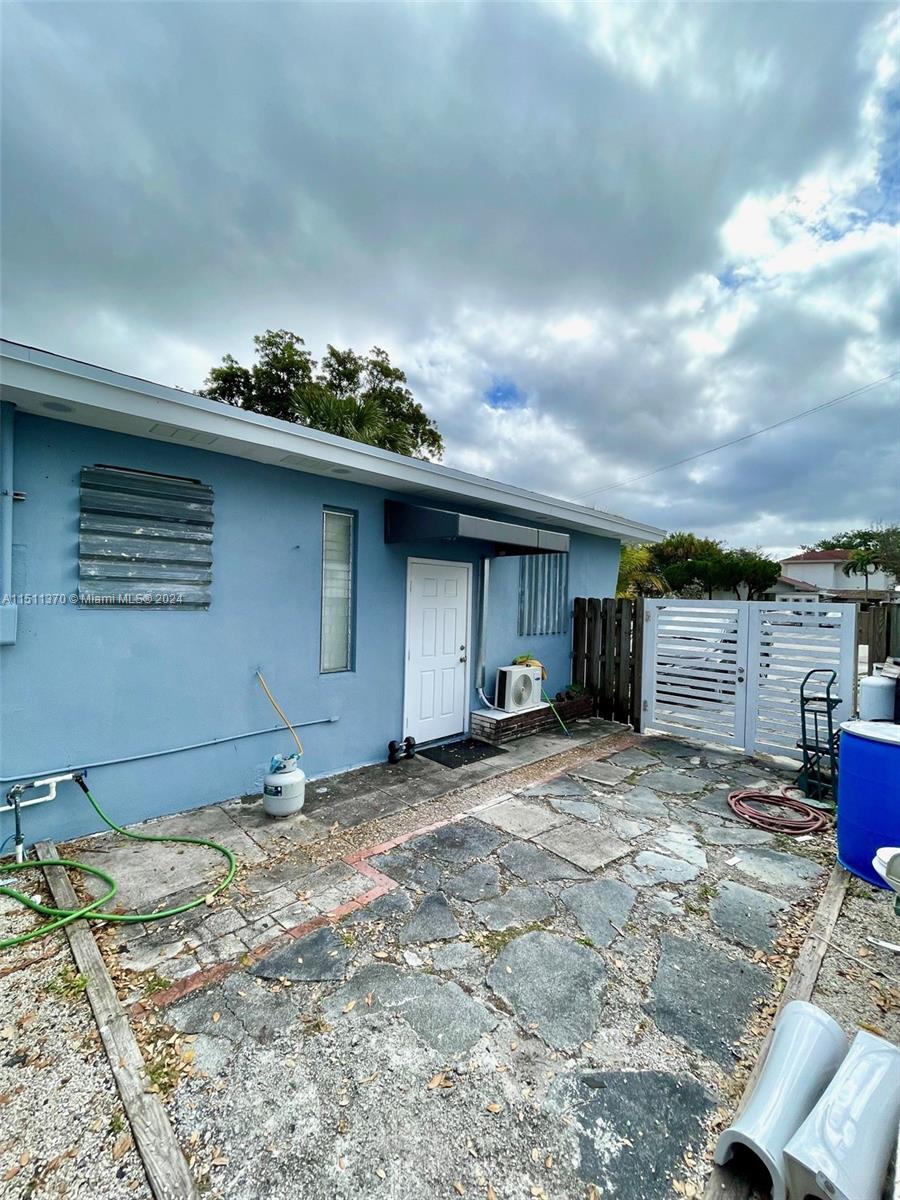 6019 SW 27th St, Miramar, Florida 33023, 4 Bedrooms Bedrooms, ,3 BathroomsBathrooms,Residential,For Sale,6019 SW 27th St,A11511370