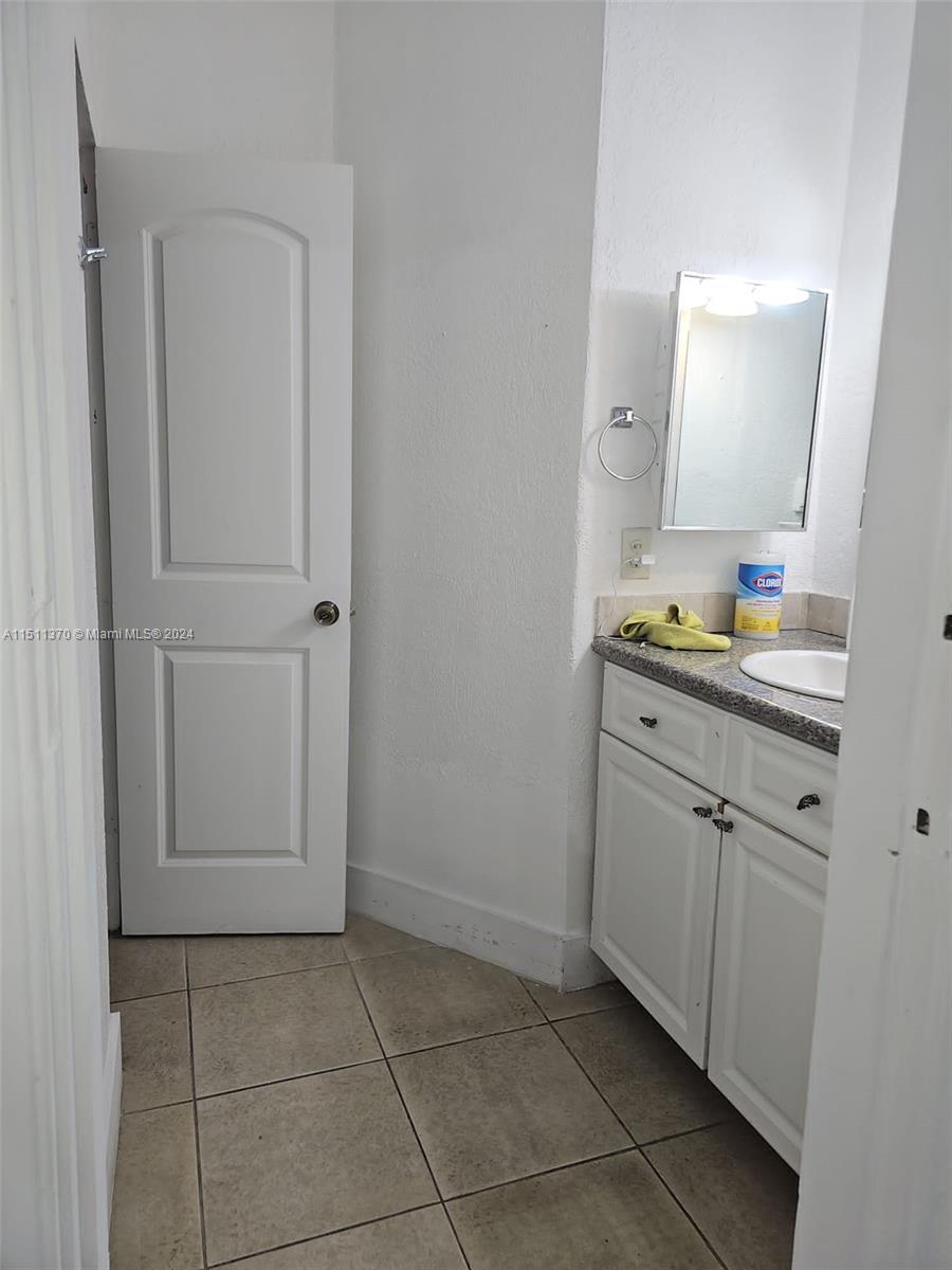 6019 SW 27th St, Miramar, Florida 33023, 4 Bedrooms Bedrooms, ,3 BathroomsBathrooms,Residential,For Sale,6019 SW 27th St,A11511370