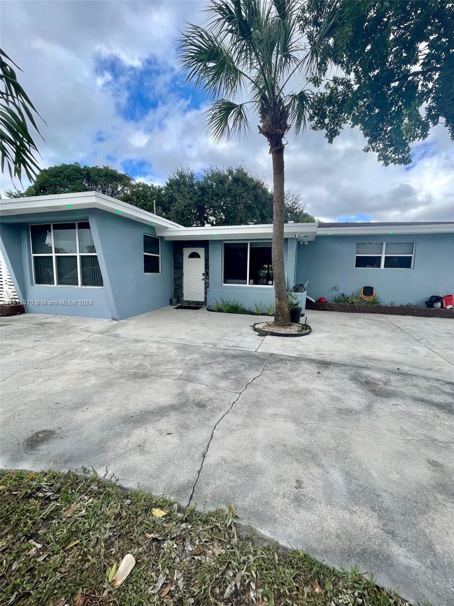 6019 SW 27th St, Miramar, Florida 33023, 4 Bedrooms Bedrooms, ,3 BathroomsBathrooms,Residential,For Sale,6019 SW 27th St,A11511370