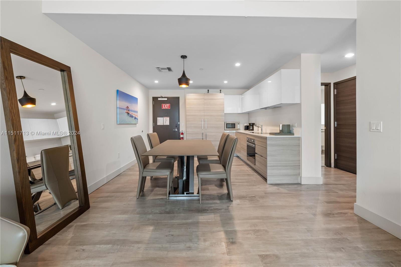 777 N Ocean Dr N207, Hollywood, Florida 33019, 1 Bedroom Bedrooms, ,1 BathroomBathrooms,Residential,For Sale,777 N Ocean Dr N207,A11511713