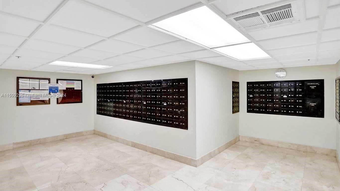 210 174th St 805, Sunny Isles Beach, Florida 33160, 3 Bedrooms Bedrooms, ,2 BathroomsBathrooms,Residential,For Sale,210 174th St 805,A11509225